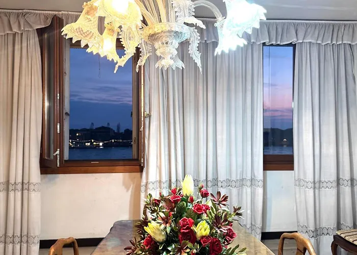 Wonderful View Zattere Apartment